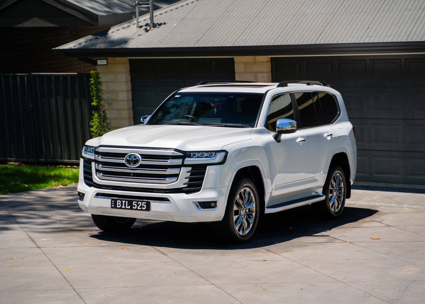 Car window after Clarity Glass Cleaner – eliminates streaks, haze, and fingerprints instantly!